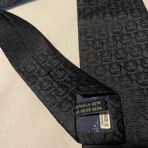 Salvatore ferragamo navy blue one size 2.5 wide practically new authentic